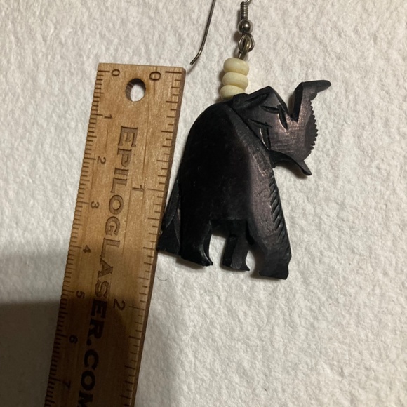 Vintage Black Elephant Sculpture Earrings - Picture 5 of 5